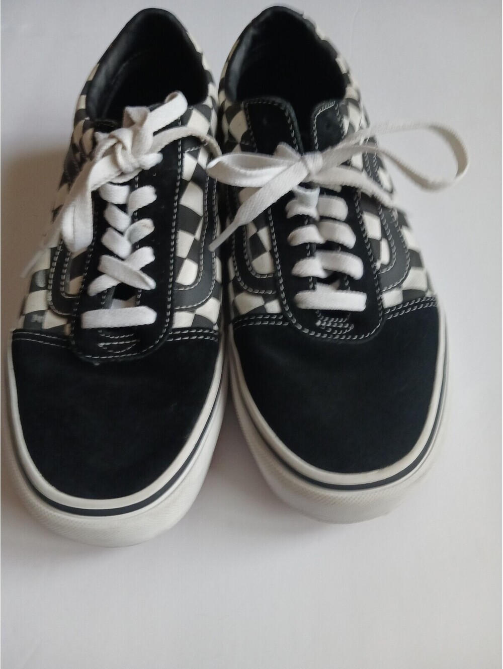 Vans Men Size 8 Lace Up Shoes